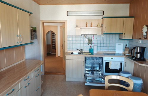 Droyßig Apartment | Fewo Klaus: Spacious apartment in a quiet location