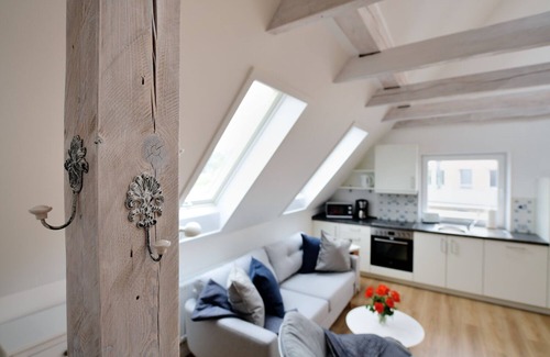 Toenning Apartment | FeWo Solskin - Over the roofs of Tönnings