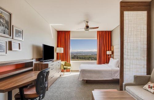 Silao Hotel | Fiesta Inn Suites Aeropuerto del Bajío