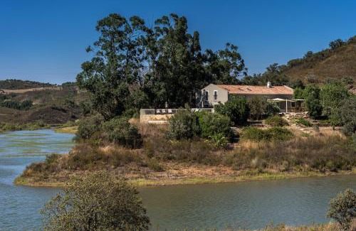 Sao Bartolomeu de Messines House | Figs on the Funcho Self Catering - A River side Location