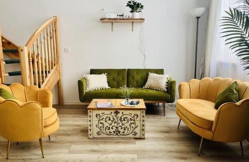 Goerlitz Apartment | FILMAP-Apartments-Zentrale Lage-Boxspringbett-Beamer-Popcorn-gratis Parkplatz