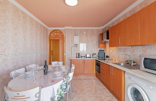 Arafo Villa | Finca "Clemente House, Private Pool" with Sea View, Private Terrace & Wi-Fi