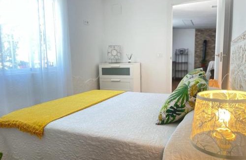 Los Santos de Maimona Apartment | Finca el atardecer- Apartamento El Peral