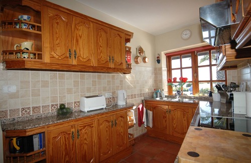 Macher Villa | Finca "El Volcan" Canarian Country Home, 4 Bedrooms, 3 Bath, Stunning Sea Views