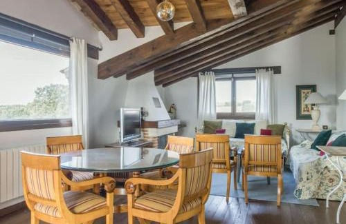 Carrascal de la Cuesta House | Finca Montechico by Sharingco