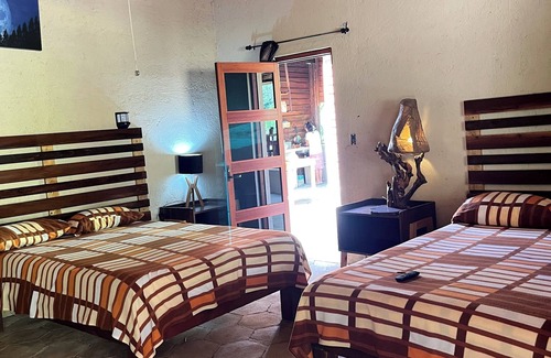 Pluma Hidalgo Other | Finca Pie de Luna