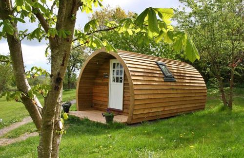 Woolhope Ski Chalet | Finest Retreats - Honeysuckle Glamping Pod