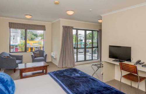 Paekakariki Hotel | Finns