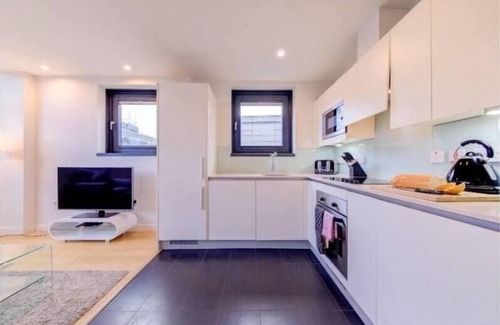 Redcliffe Apartment | Finzels Reach - Family Deluxe Apartment