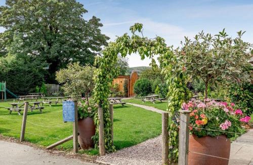 Llangadfan House | Fioled - Uk40267