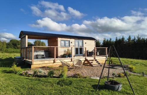 Llansantffraed House | Fir Tree Shepherd's Hut