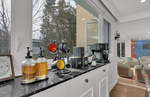 Linden Villa | 🔥 Fire & Fun | Luxe Stay w/Pool, Hot Tub & Game Room 🎮