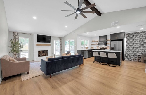 Grogan's Mill House | Fire Pit * Grill * Hammock * King Bed