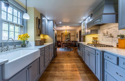 Weston House | Fireplace, Ski-Okemo, Apple Trees, Piano, Amazing Views, Firepit, Priory, Pool, Fields, Theatre!