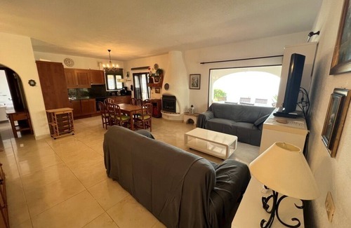 Coveta Fuma Villa | First Line Villa Seafront With Private Pool and Direct Access to the Sea!