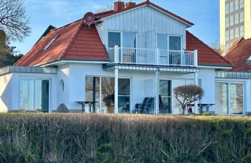 Bad Kleinen House | Fischerhus mit Boot,Sauna und Kamin je Seite