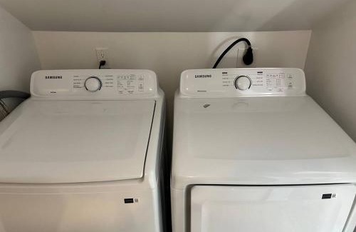 Fitchburg Apartment | Fitchburg quiet side modern 2BD.