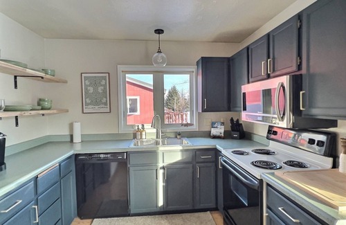 Valdez Apartment | Five minute walk to downtown and harborfront!