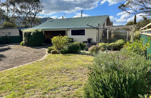 Dunalley House | Five o'clock somewhere