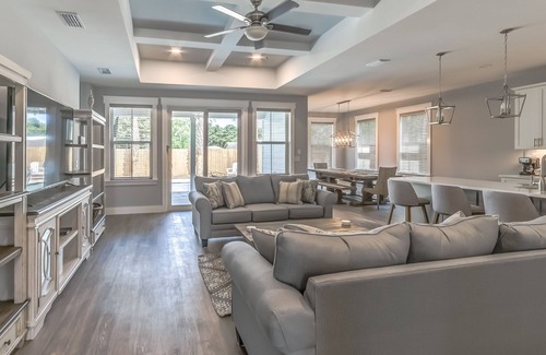 Laguna Beach Estates House | Five O'clock Somewhere. 4BR/3.5 BA with Private Pool. PCB West End. Sleeps 14