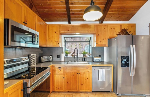 Whitefish House | Five star luxurious cabin with top of the line amenities.