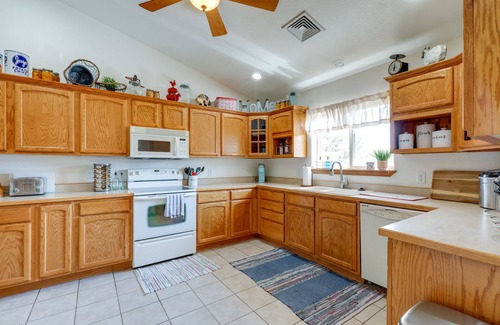 Flagstaff House | Flagstaff Home w/Hot Tub & Mountain Views