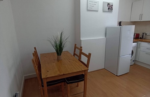 Wimbledon Apartment | Flat 15mins Bicycle Ride Away From the Tennis 45min Walk