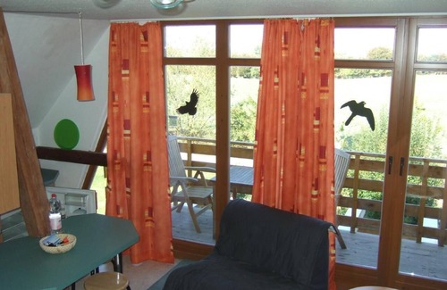 Hohenkirchen Apartment | Flat in Hohenkirchen with garden, barbecue and communal pool