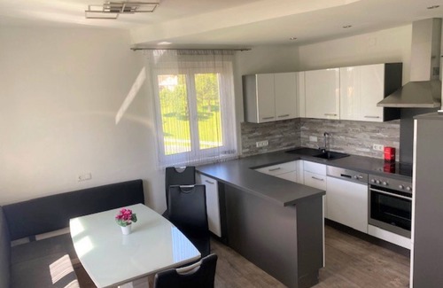 Paldau Apartment | Flat in private house with lots of space and quiet