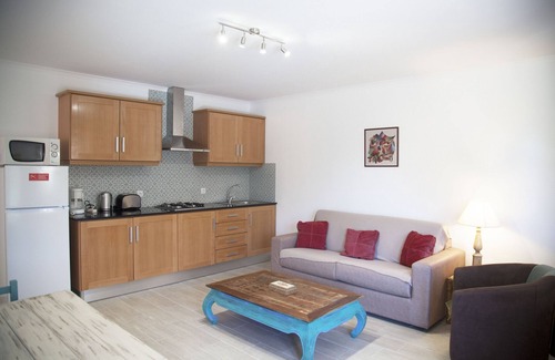 Cortesia House | FLH Garden House near Ericeira IV