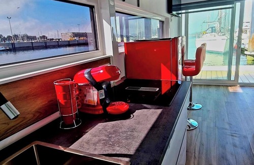 Casco Vello Boat Rental | Floating apartment in the nautical Vigo ferry dock Cies Islands and Cangas