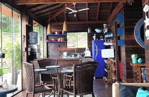 Cuiaba Boat Rental | Floating House on the Lake