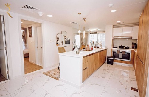 Al Raha Beach Apartment | Floral 3BR Apartment Al Raha