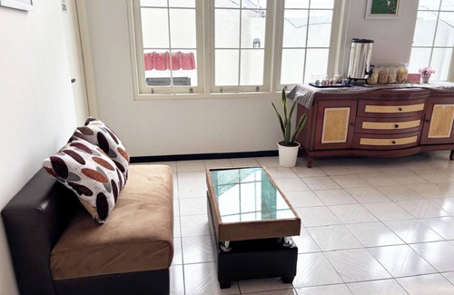 Central Yogyakarta House | Florens Inn