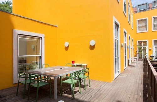 Encarnacao House | Flores - Triplex in Chiado w/terrace & parking!