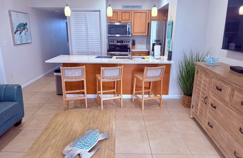 Blue Waters Apartment | Florida Keys "Keys Life Condo" charming 2 Bedroom/2 Bath Condo