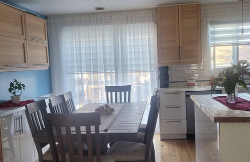 Blainville House | Flower room