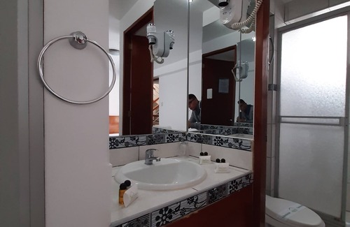 Aguas Calientes Hotel | Flower's House MachuPicchu