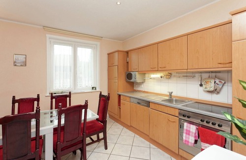 Elend House | Flucht ins Herz von Elend