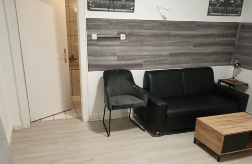 Hochheim am Main Apartment | FMI21 Accommodation