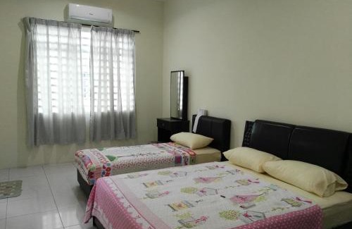 Taman Bersatu House | Fong's Ipoh SImpang Pulai Homestay