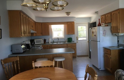 Amherst Cottage | For all ages to be together but have lots of space and fun!