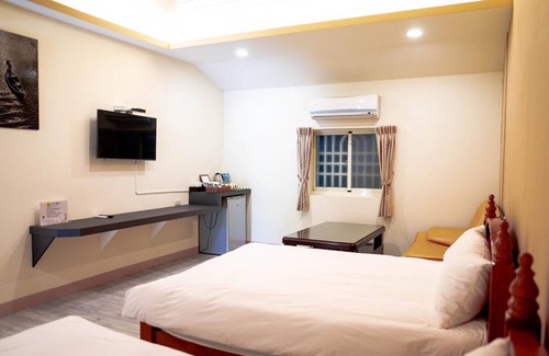 Manzhou House | forest