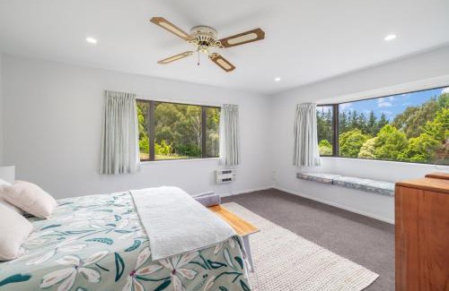 Little River House | Forest View - Spacious & private full home retreat