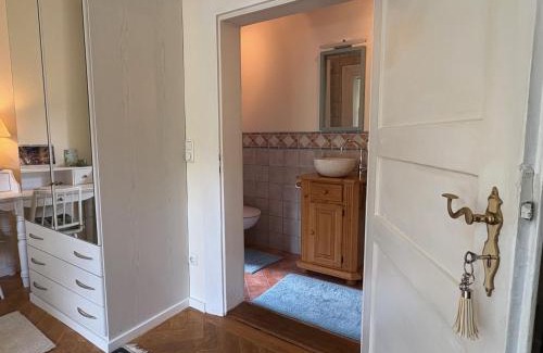 Mitte House | Forsthaus zu Lichtenhof