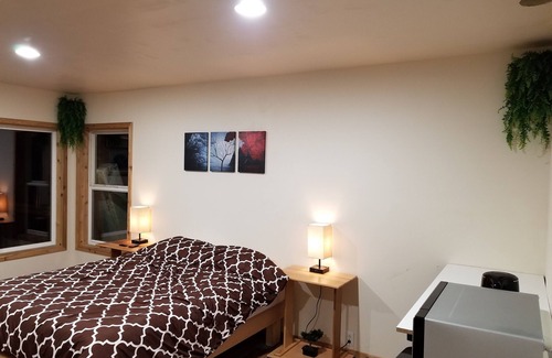 Wrangell Bed & Breakfast | Fort Wrangell, Orca Room