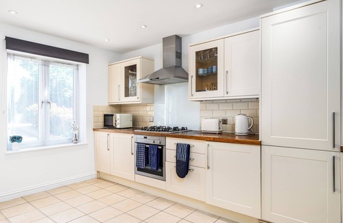 Staple Hill House | Fortified 4 bedroom Holly Lodge
