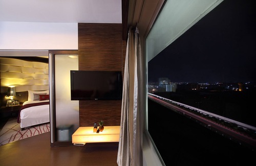 Ahmedabad Hotel | Fortune Select SG Highway, Ahmedabad - Member ITC Hotels' Group