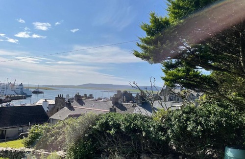 Stromness Bed & Breakfast | Forty Five, John Street, Stromness,