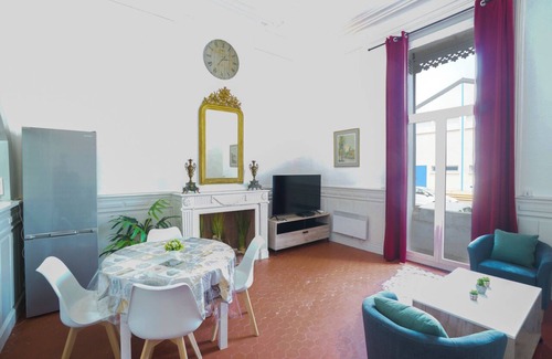 Cite Apartment | Forum-La gare apartment, T2 50 m2, air-conditioned, garage, courtyard 80m2